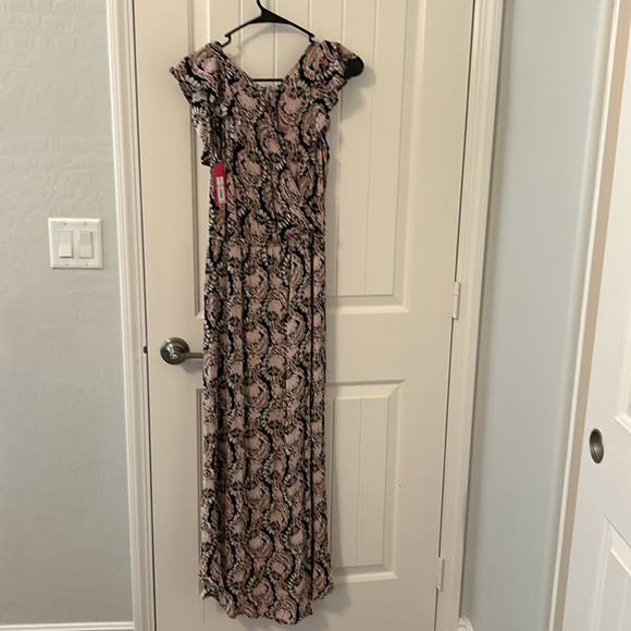 NWT Women black/tan/beige maxi dress with side split & build in shorts. - Picture 6 of 10